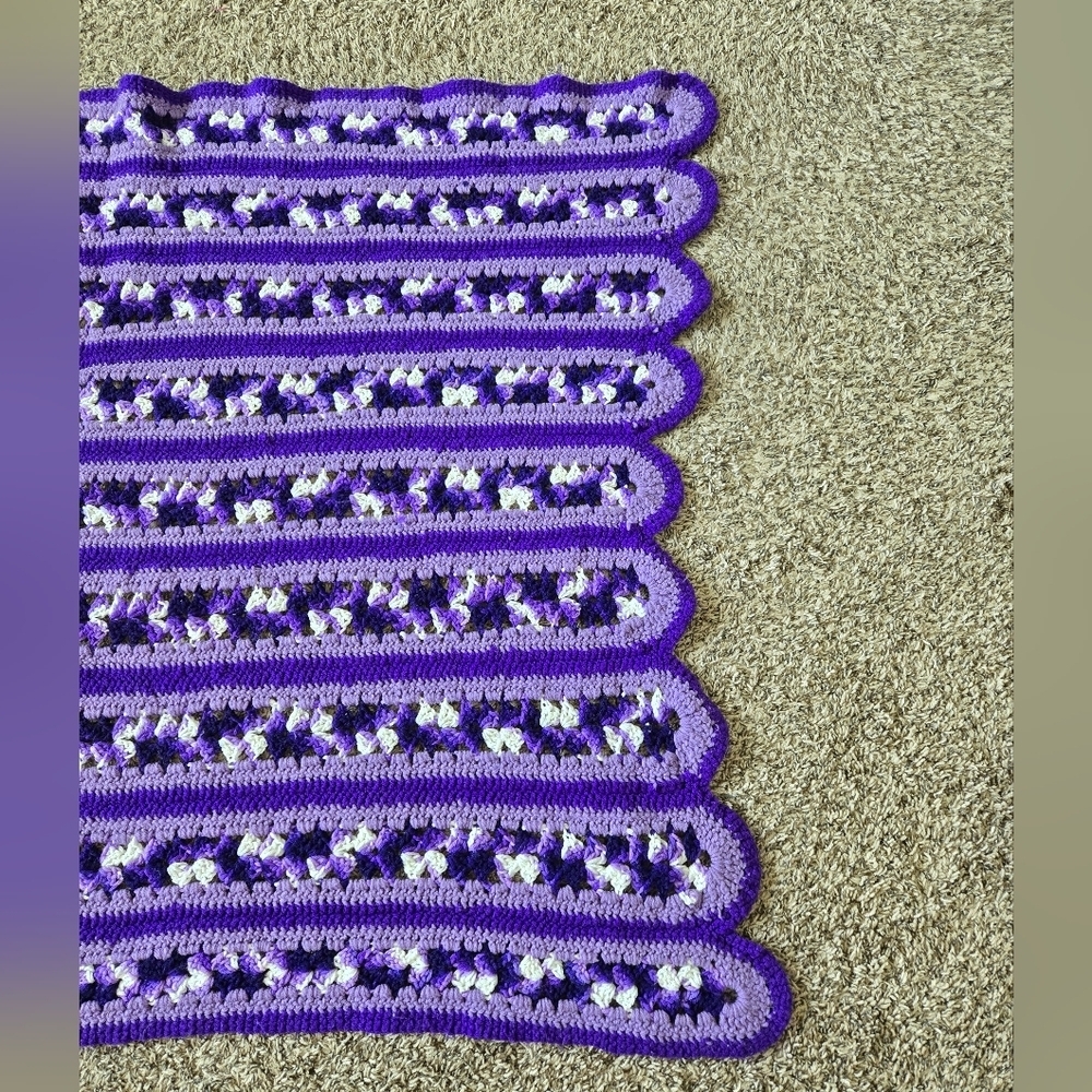 Vintage Handmade Crocheted Baby Blanket Purples-White Unisex 45 X 42 Crib Carry - Picture 4 of 9